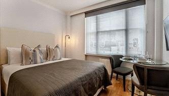 Flat Duke Street in City of Westminster