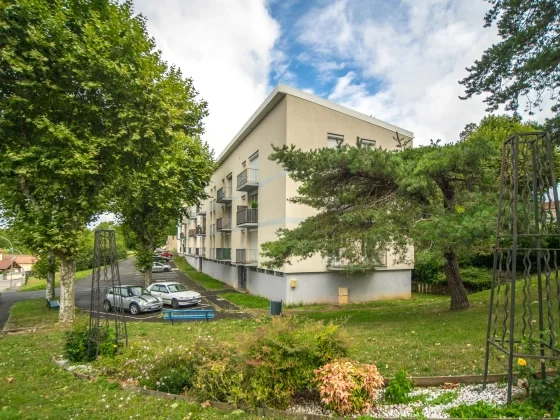 Flat Rue de la Condemine in Charolles