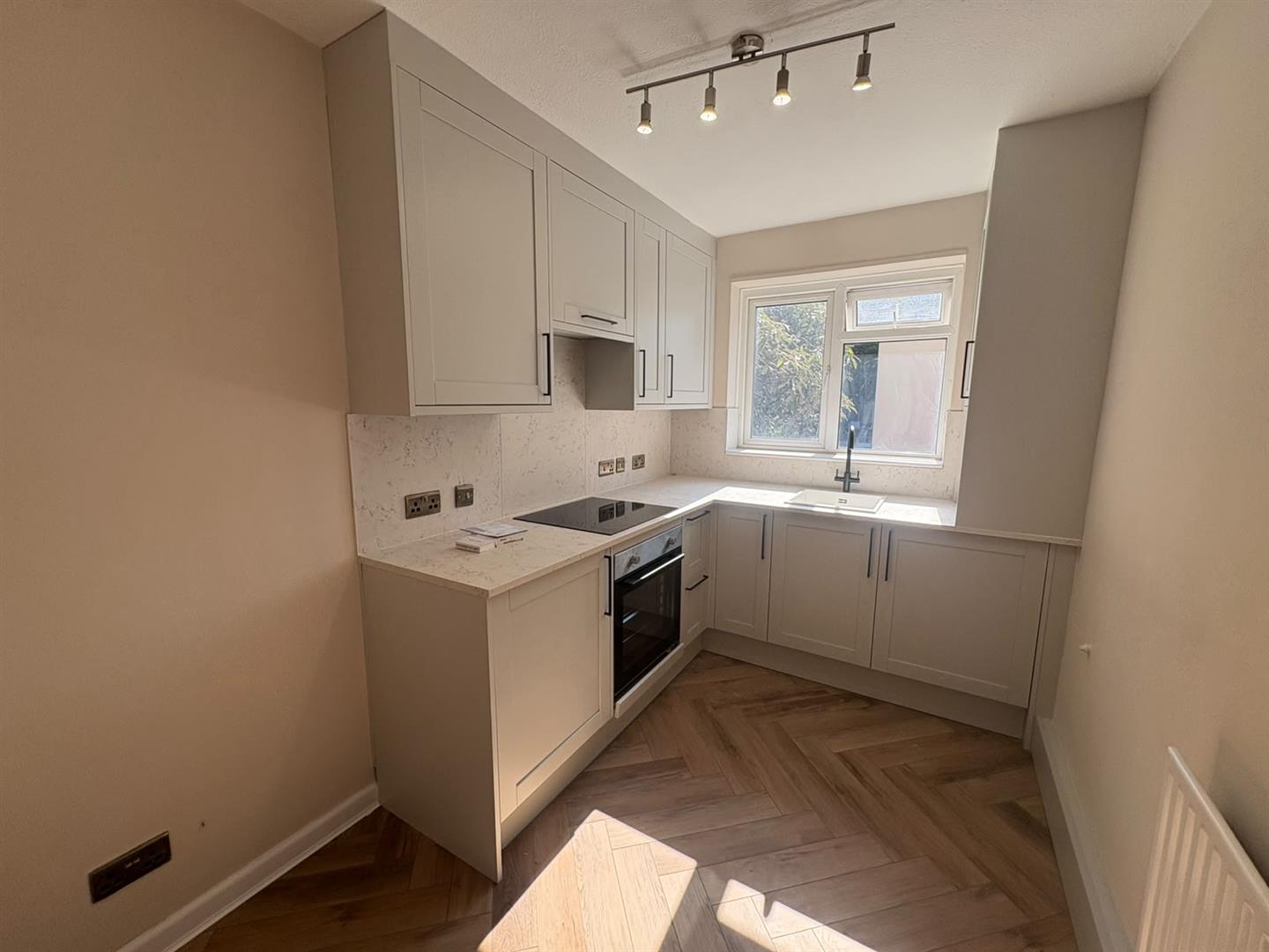 Flat Eaton Road in Portslade by Sea