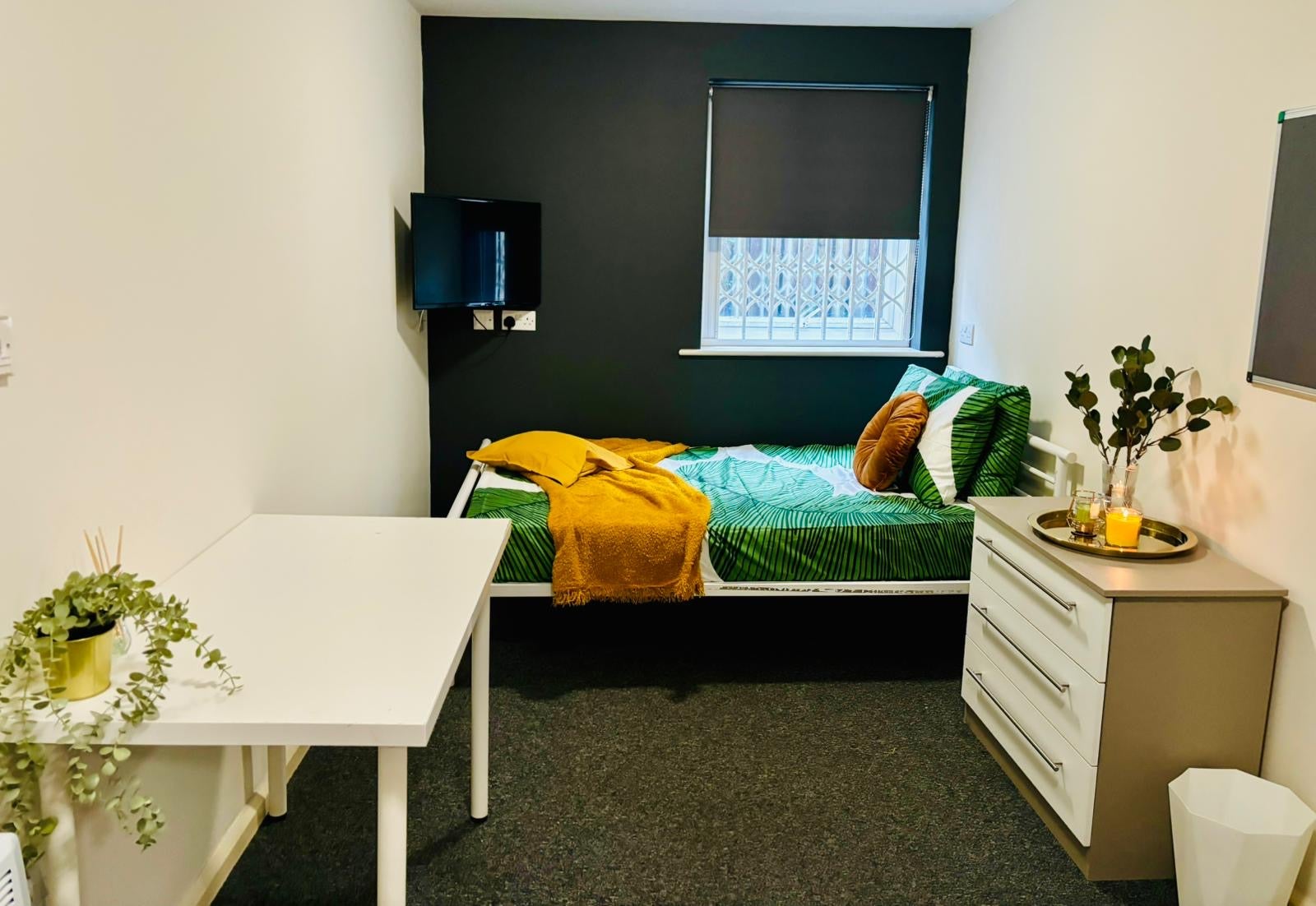 Room Forster Street in Nottingham