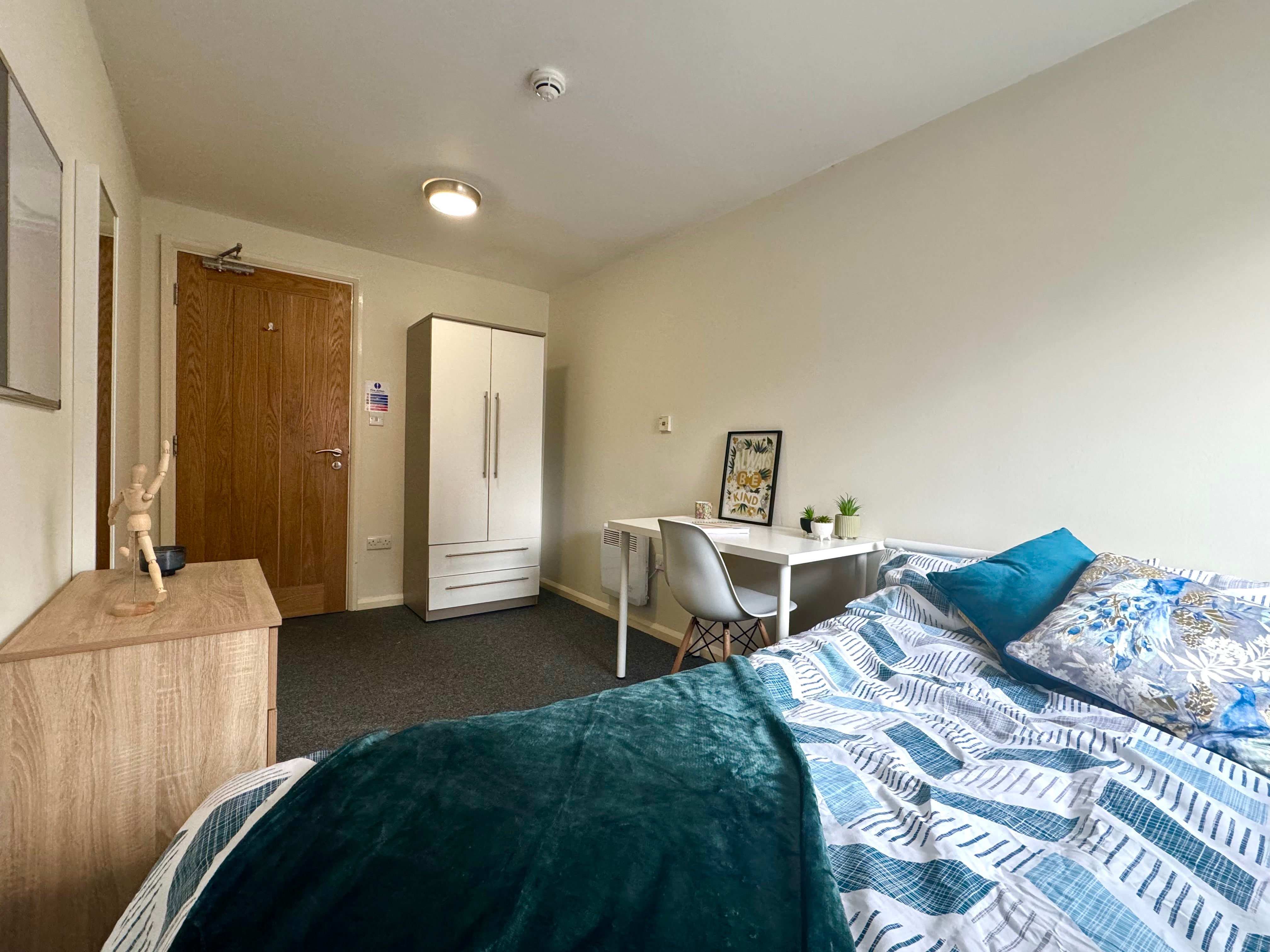 Room Forster Street in Nottingham