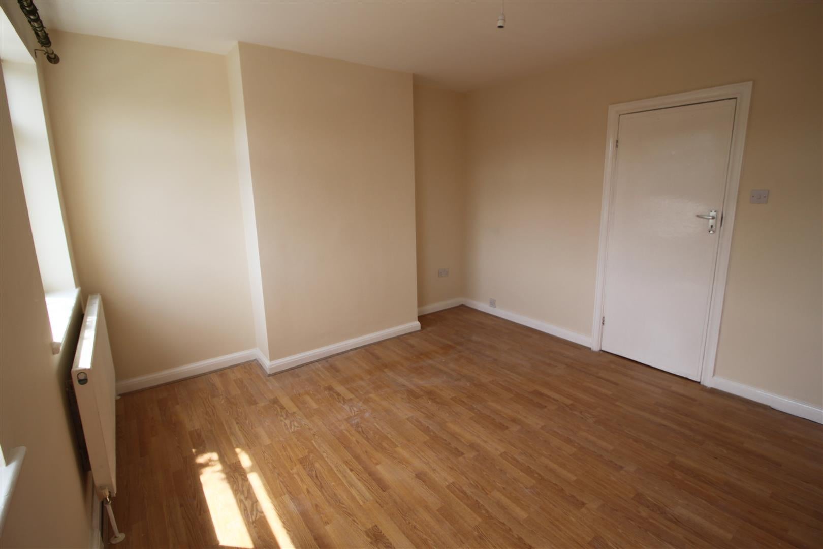Flat Greenford Road in Greater London