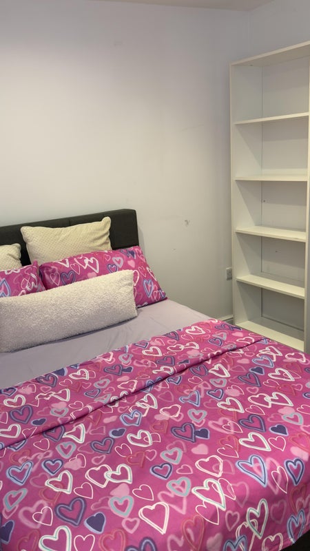 Room Torre Lane in Leeds