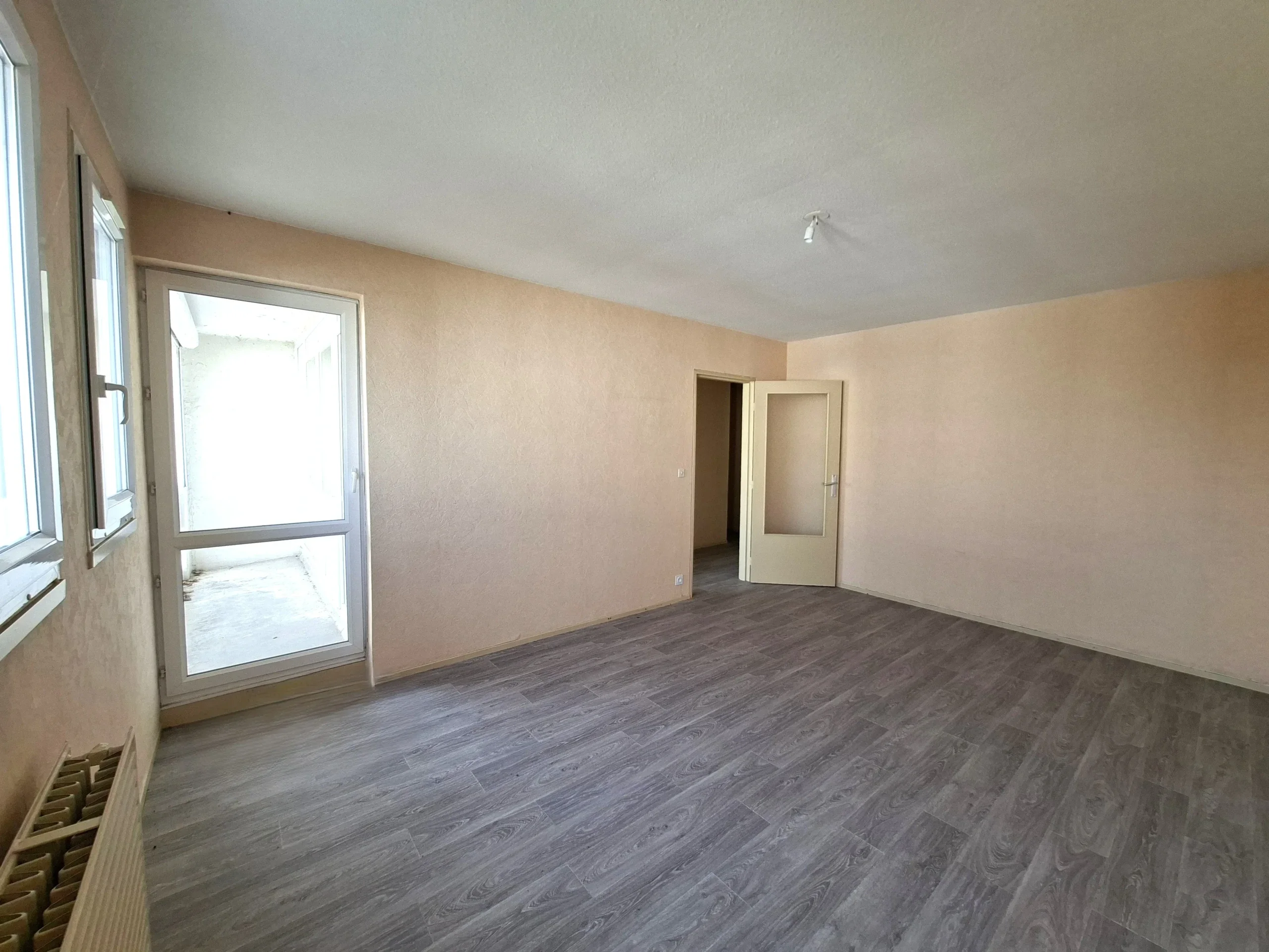 Flat Allée Pierre de Coubertin in Roanne