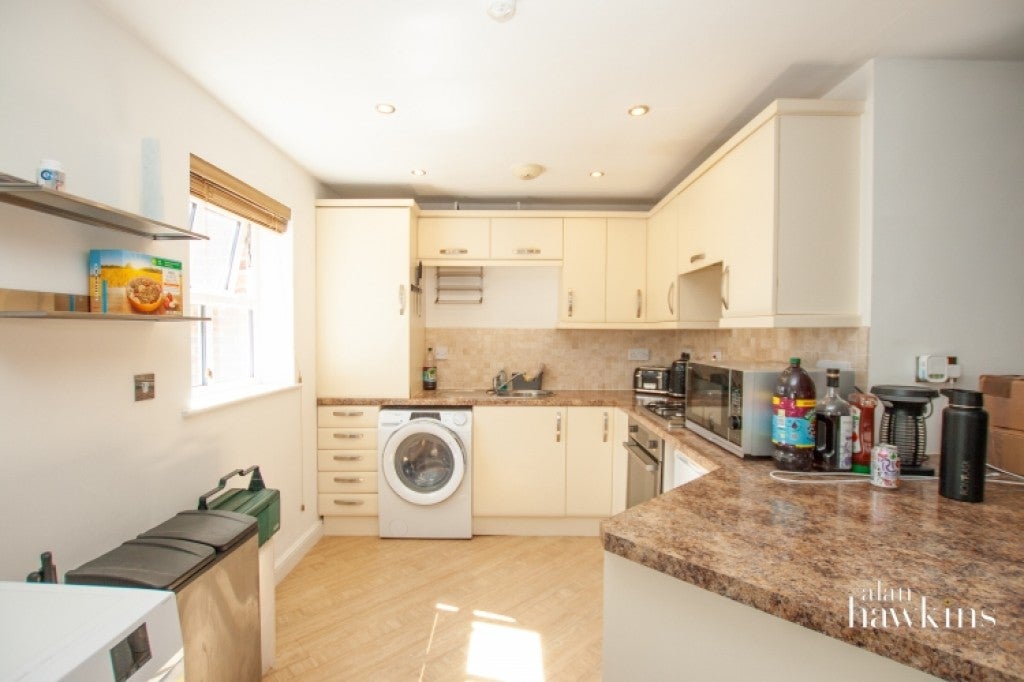 Flat Rope Yard in Royal Wootton Bassett