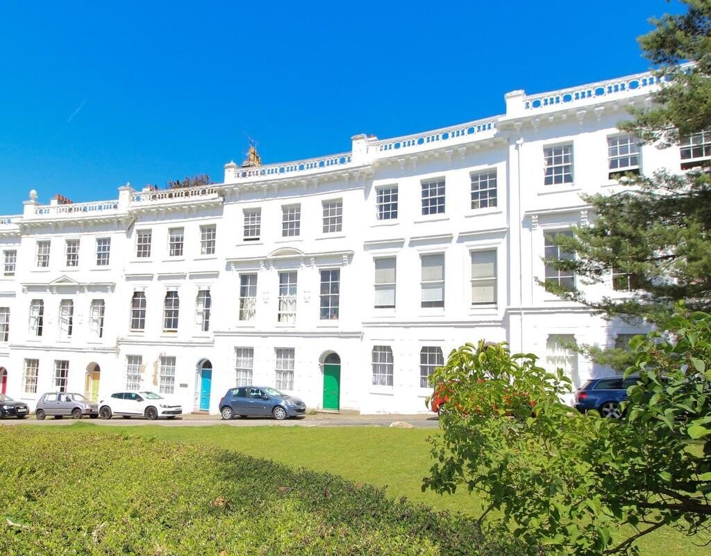 Flat Lower Woodfield Road in Torquay