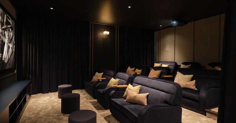 Room International Way in Greater London