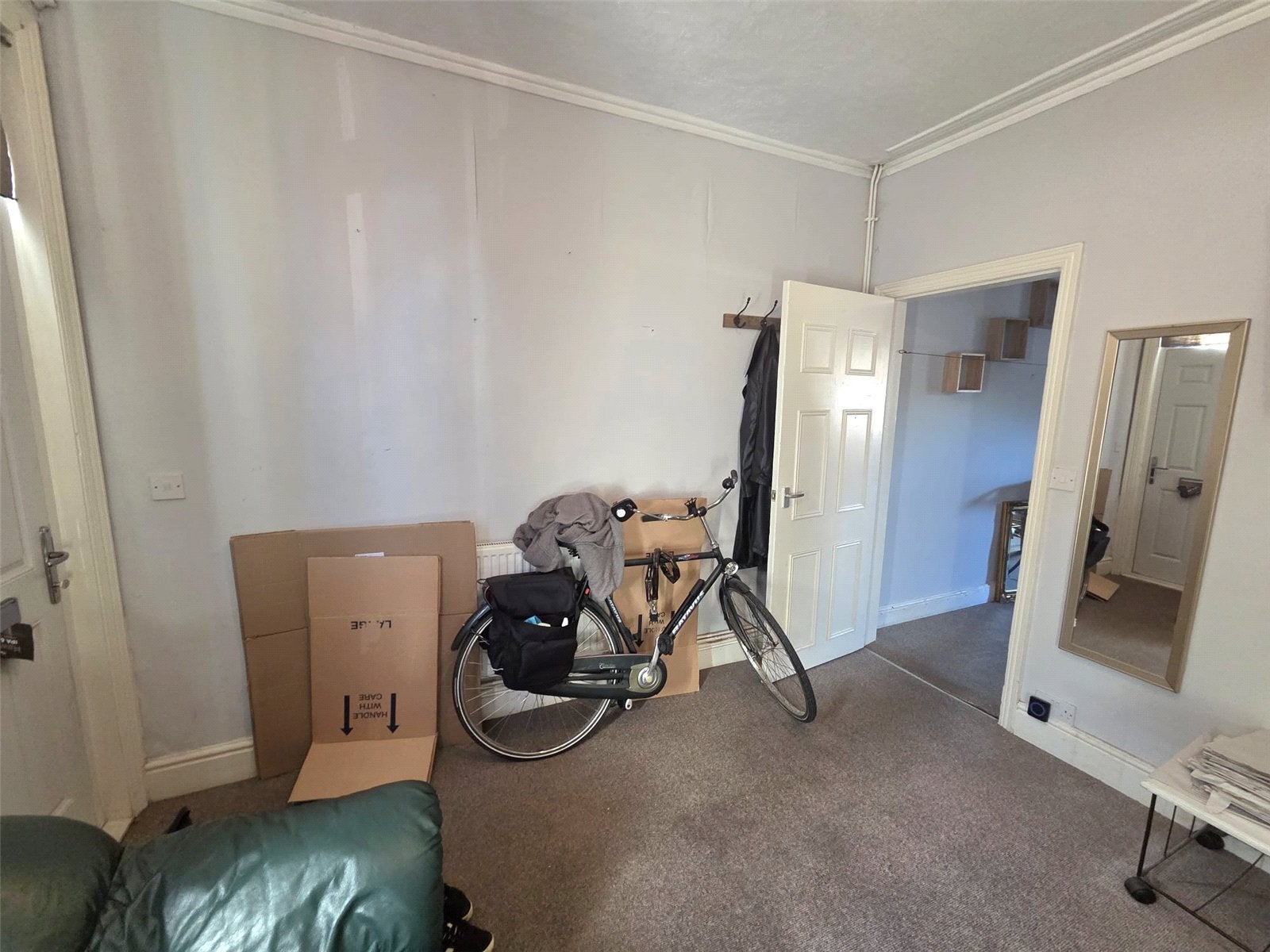 Room Nathaniel Road in Nottingham