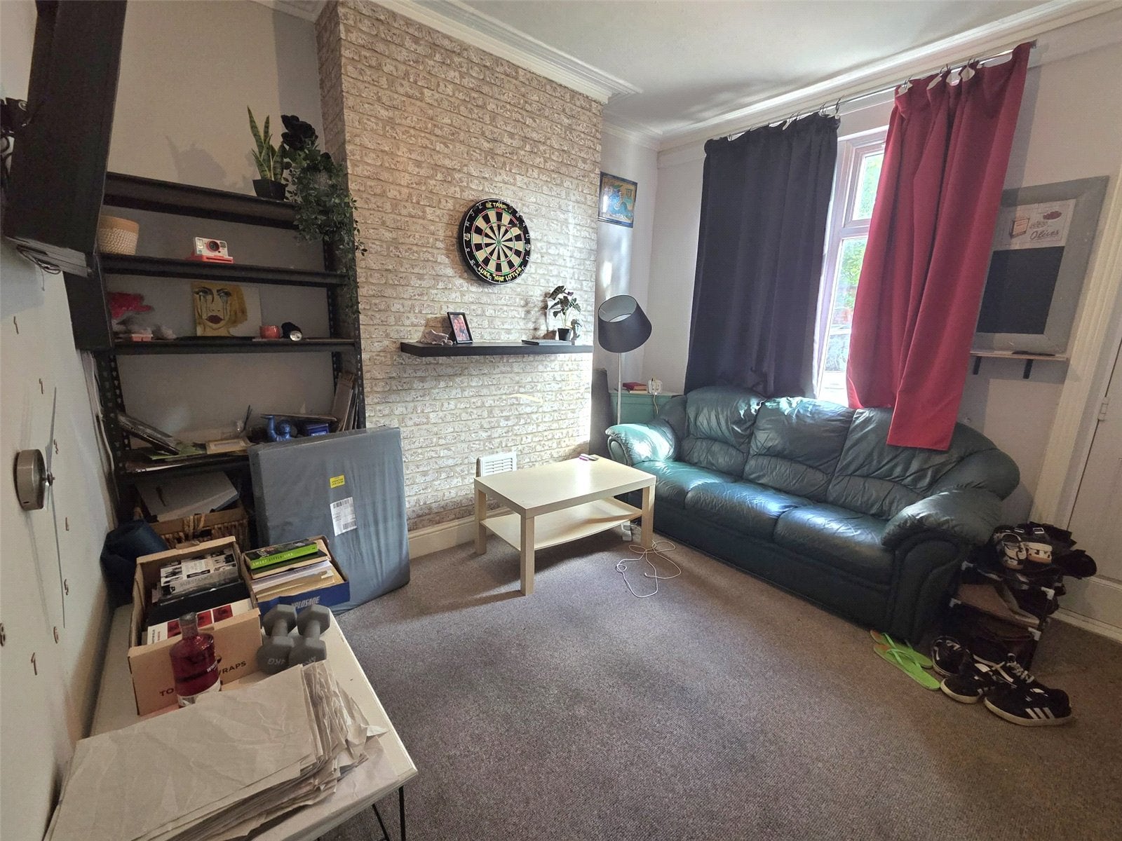 Room Nathaniel Road in Nottingham