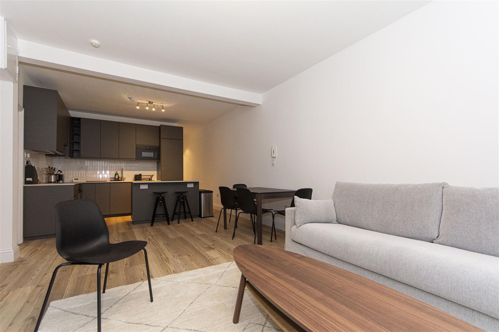 Flat Rushcroft Road in Greater London