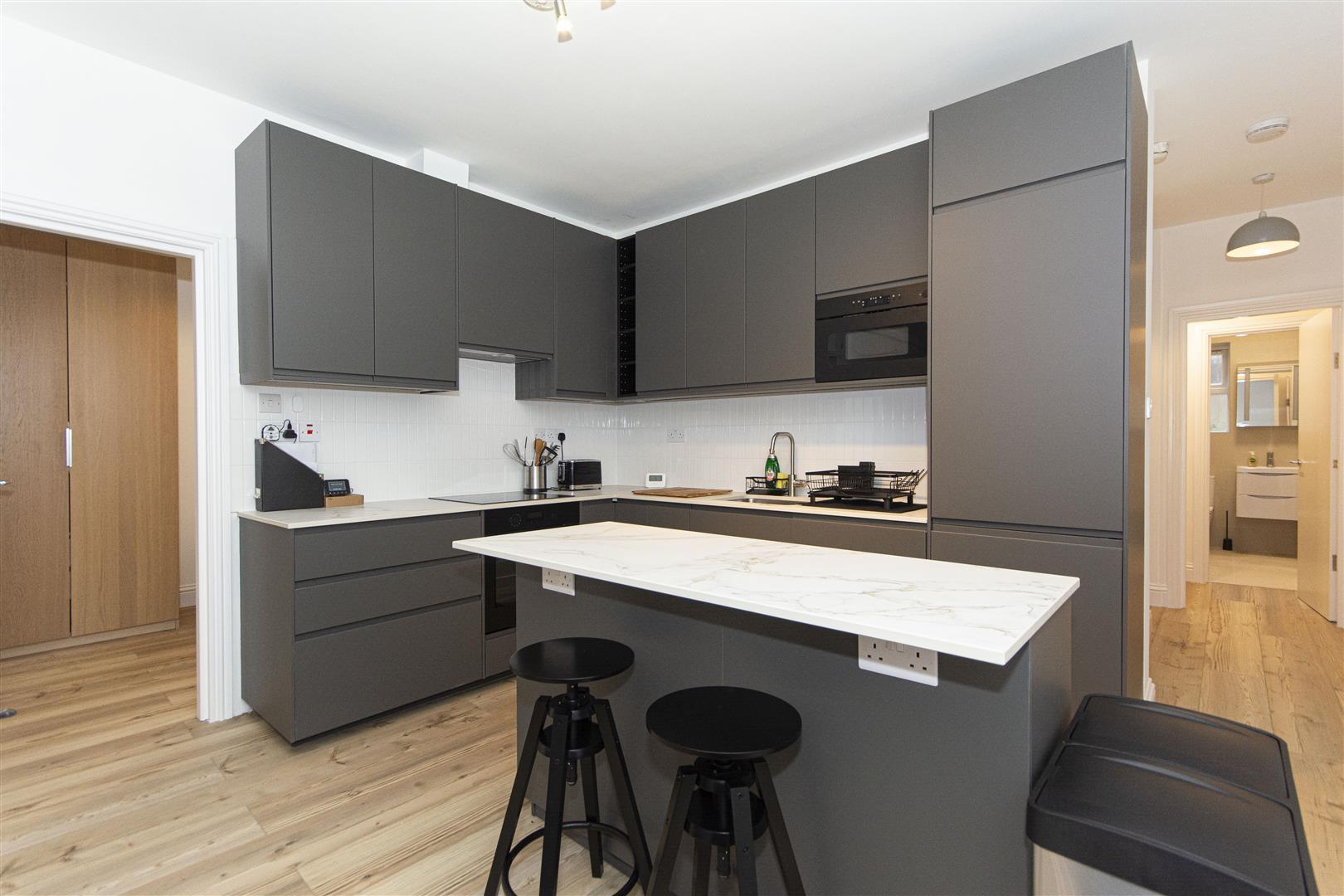 Flat Rushcroft Road in Greater London