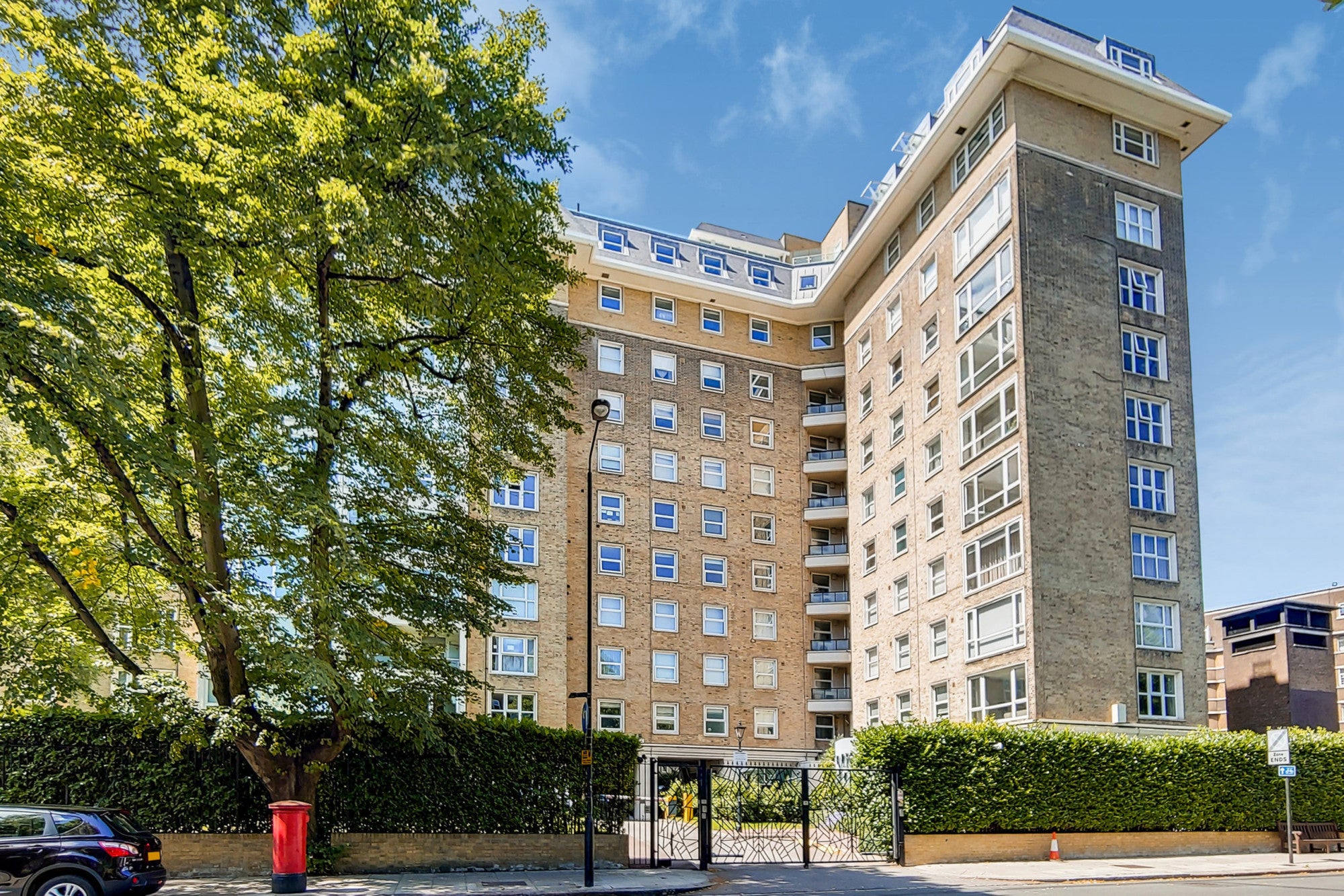 Flat Boydell Court in Greater London
