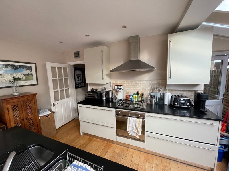 Room Lysia Street in Greater London
