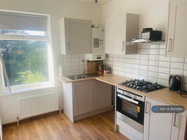 Flat Bellhouse Road in Sheffield