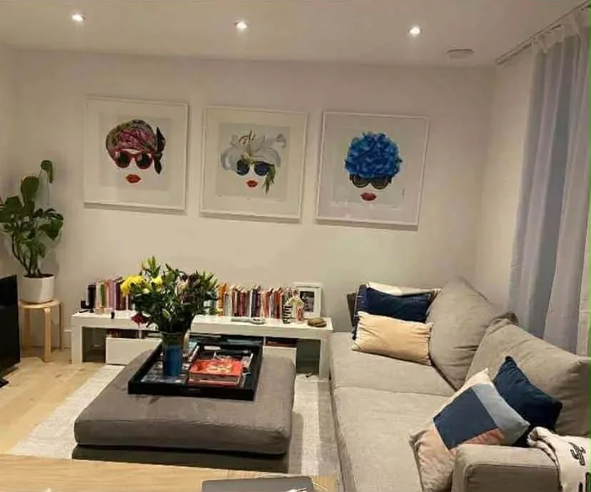 Room High Road in Greater London