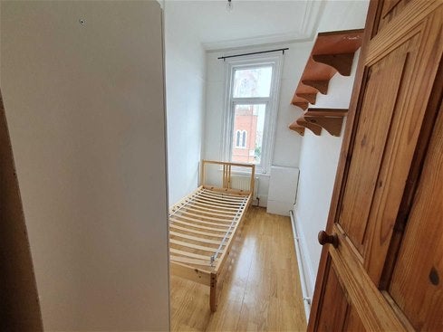 Flat Chamberlayne Road in Greater London