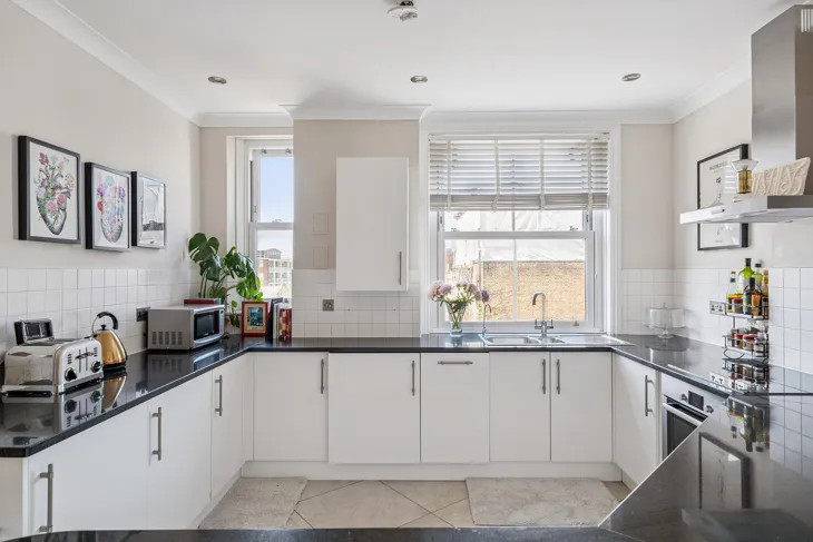 Flat Pulton Place in Greater London
