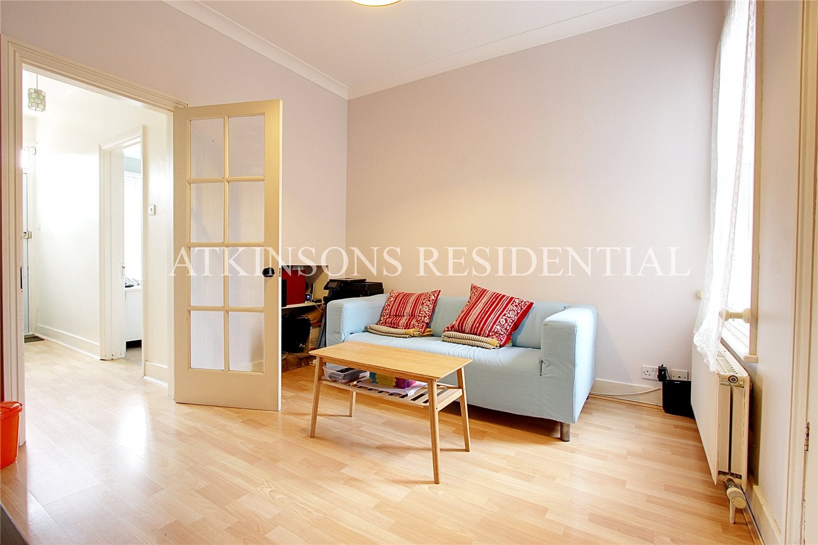 Flat Glenville Avenue in Greater London