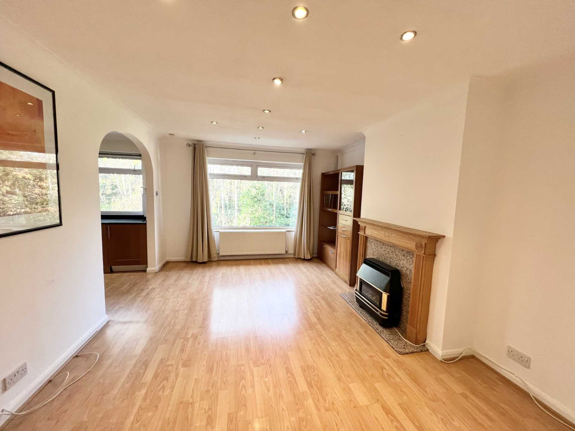 Flat Hammonds Lane in Brentwood