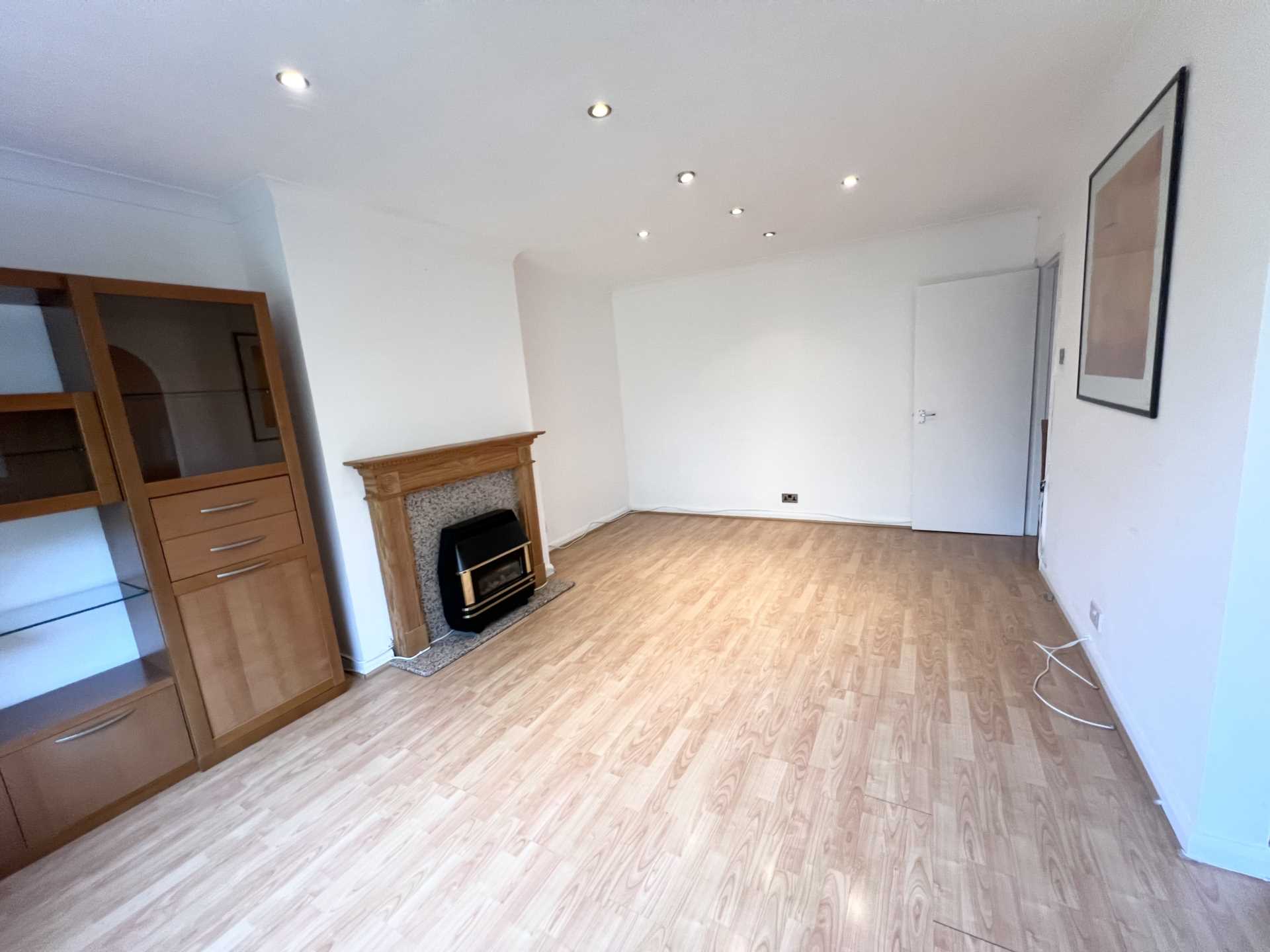 Flat Hammonds Lane in Brentwood