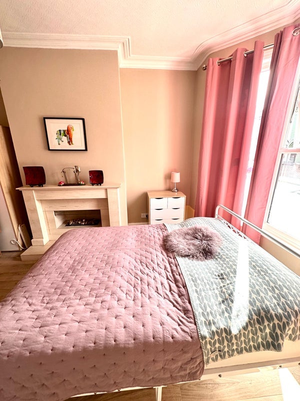 Room Gonville Road in Bootle