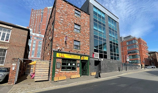 Flat Cross Turner Street in Sheffield