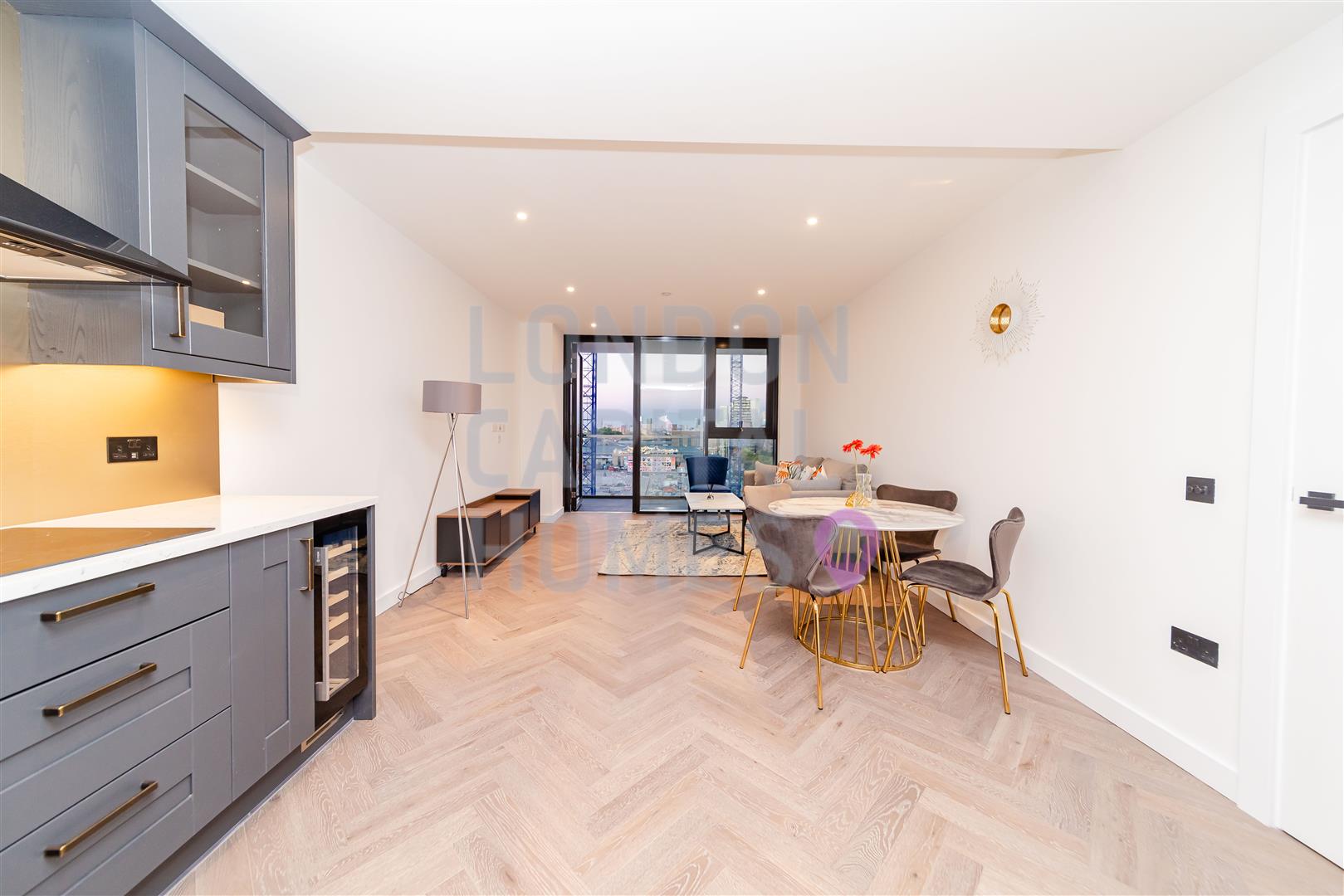 Flat Pennington Quay Walk in Greater London