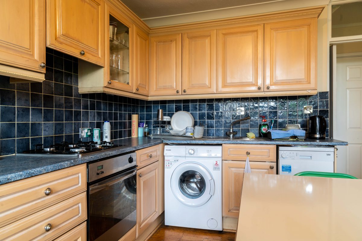 Flat Bath Street in Greater London