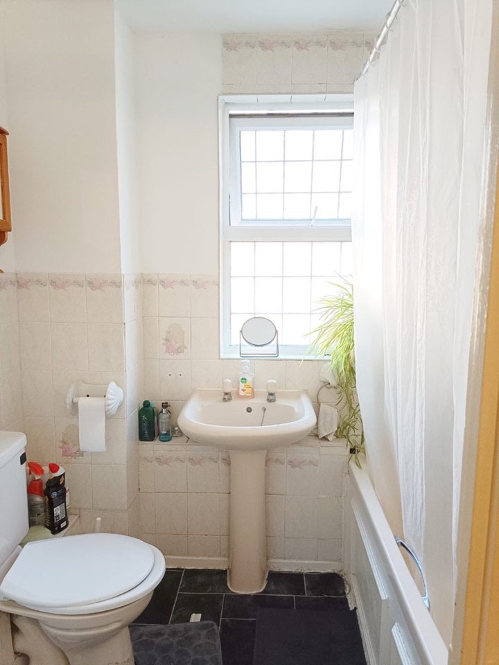 Room Minnow Walk in Greater London