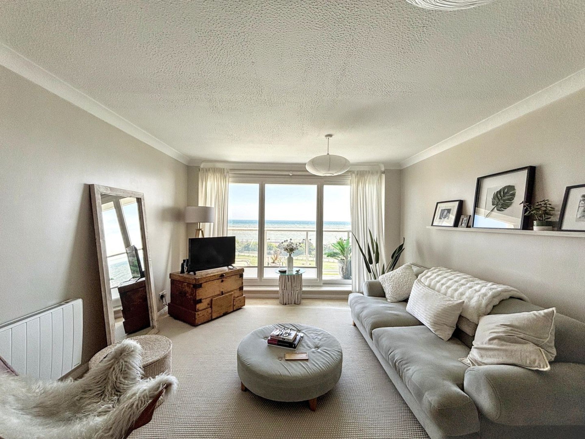 Flat Sutton Place in Rother