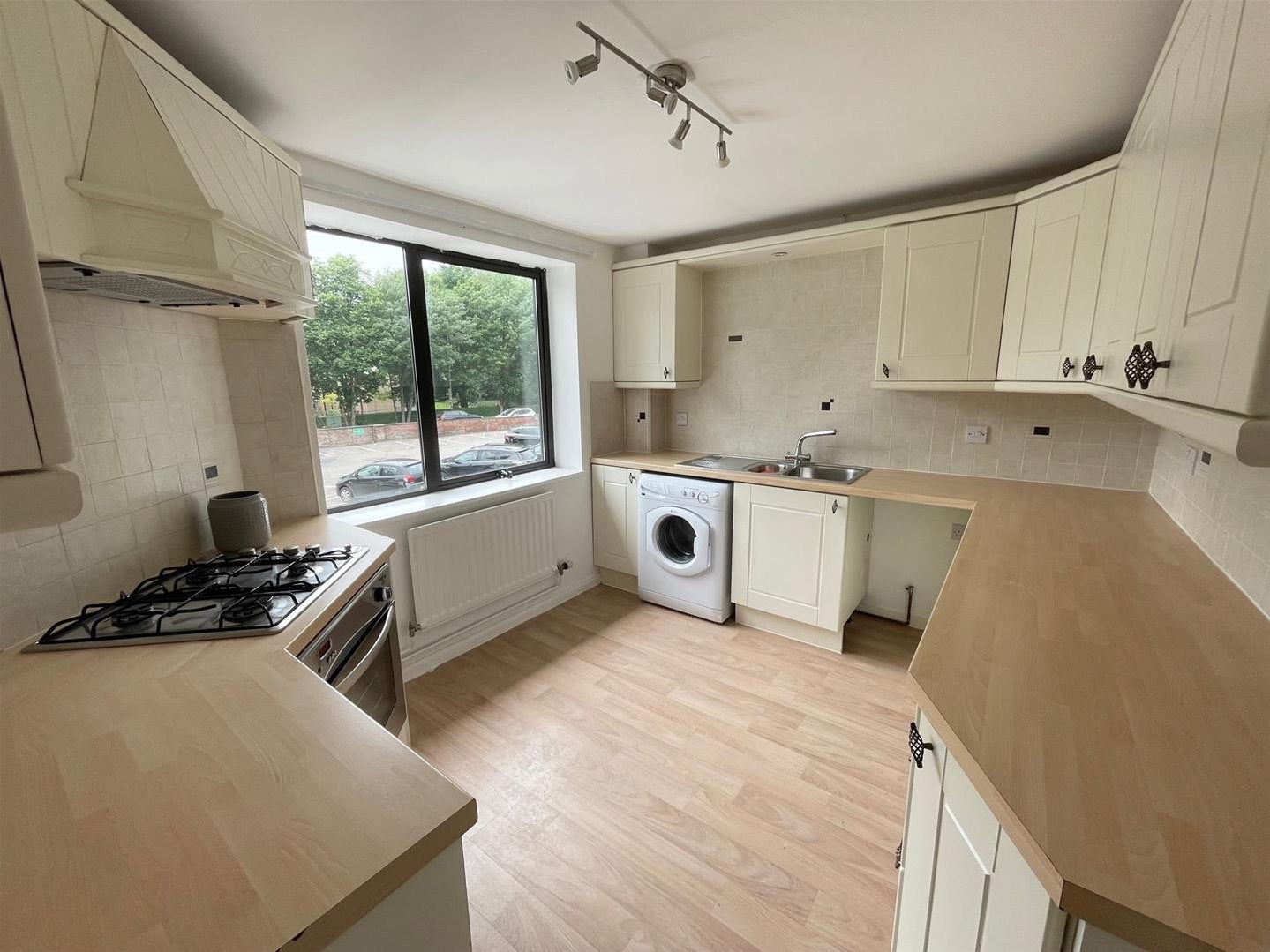 Flat Shay Lane in Trafford