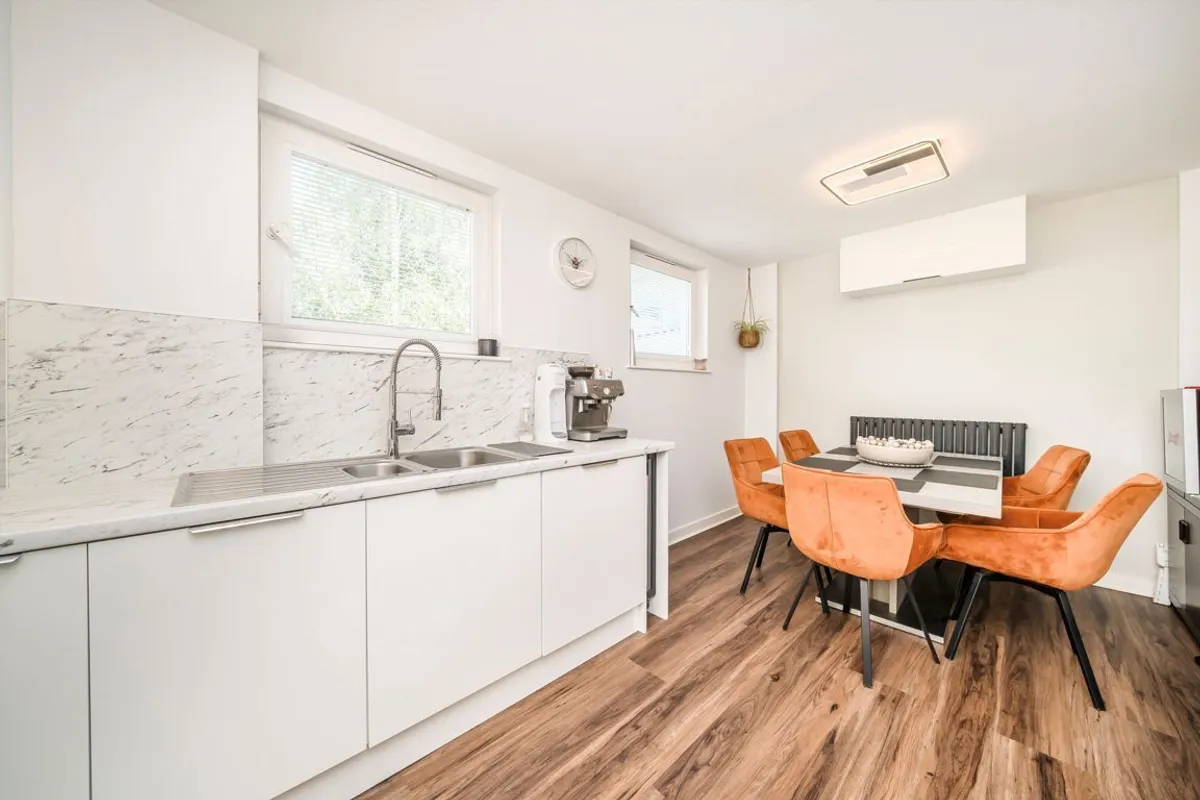 Flat Osiers Road in Greater London