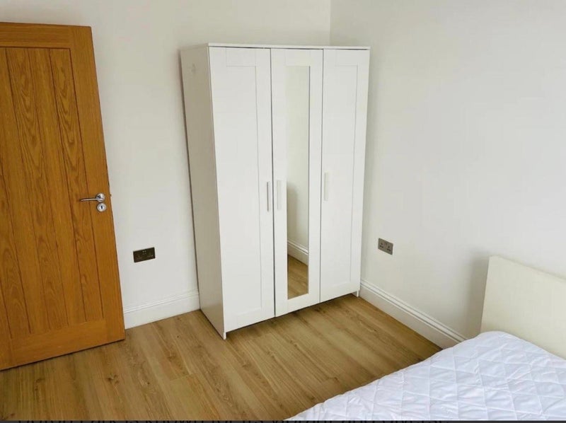 Room Plashet Grove in Greater London