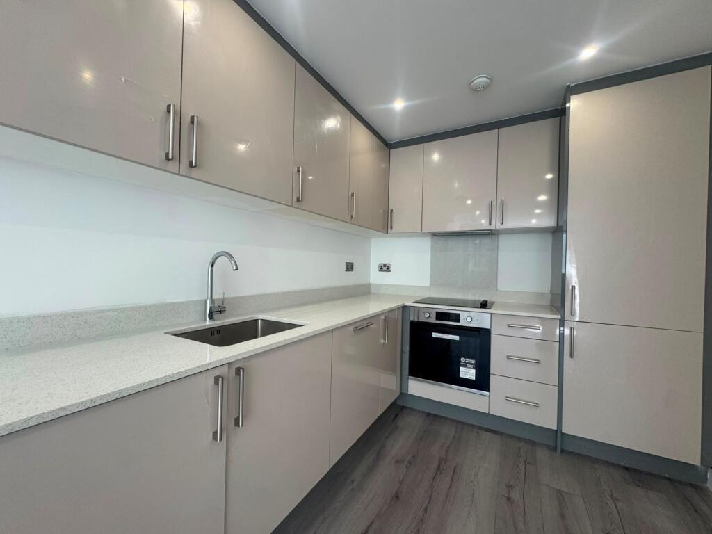 Flat London Road in Swanley