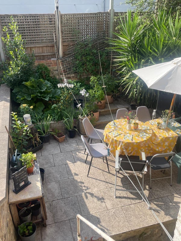 Room Offley Road in Greater London