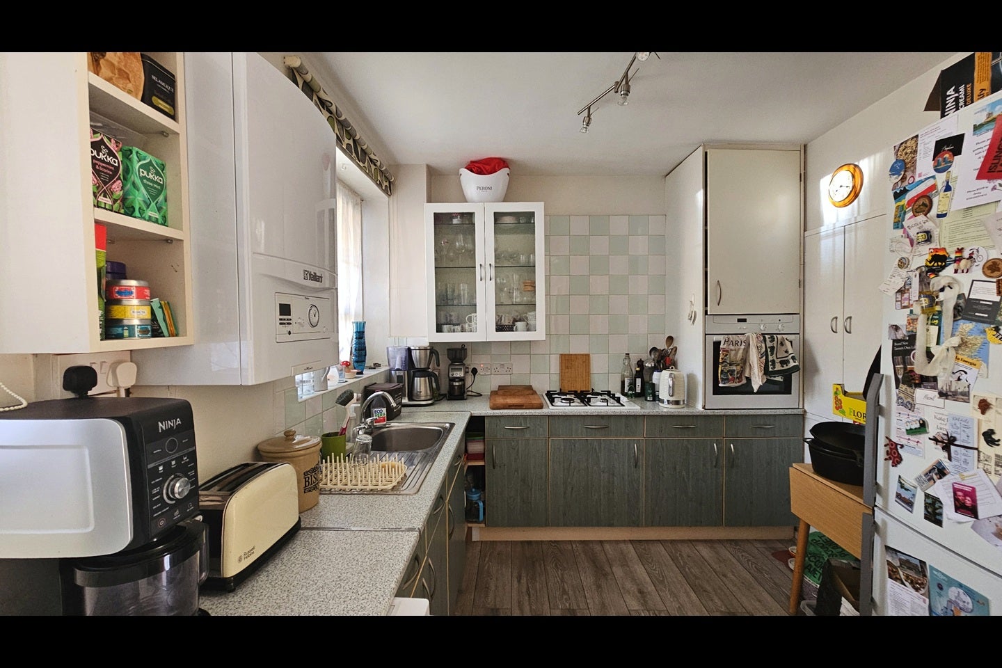 Flat Georges Road in Greater London