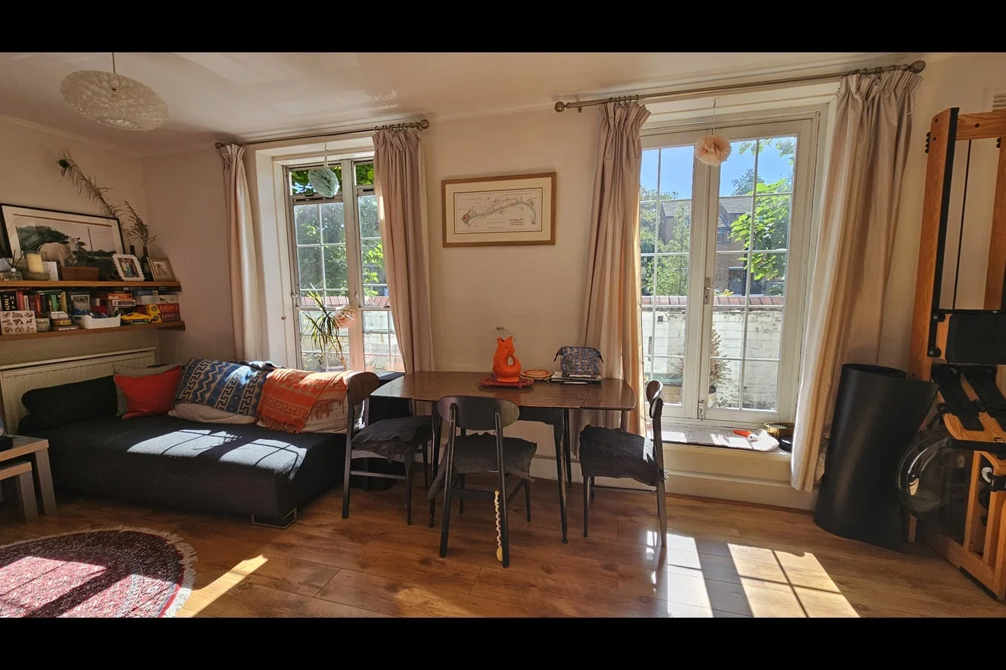 Flat Georges Road in Greater London