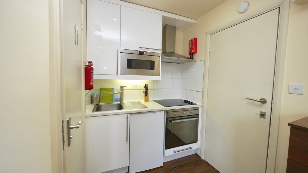 Flat Ashmore Road in City of Westminster