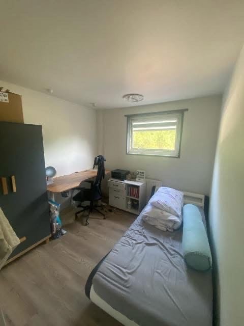 Room Lymington Gardens in Nottingham