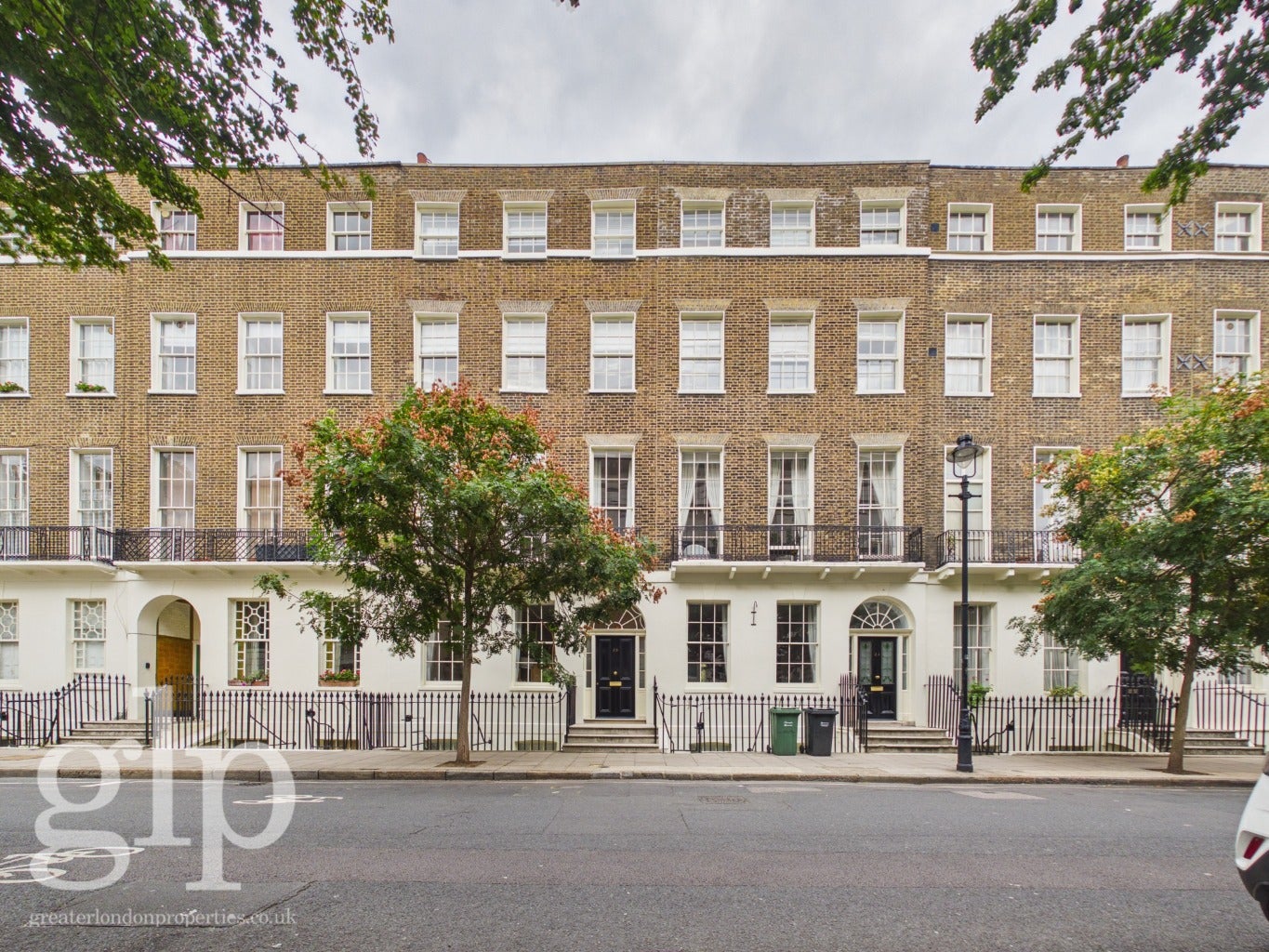Flat Montague Street in Greater London