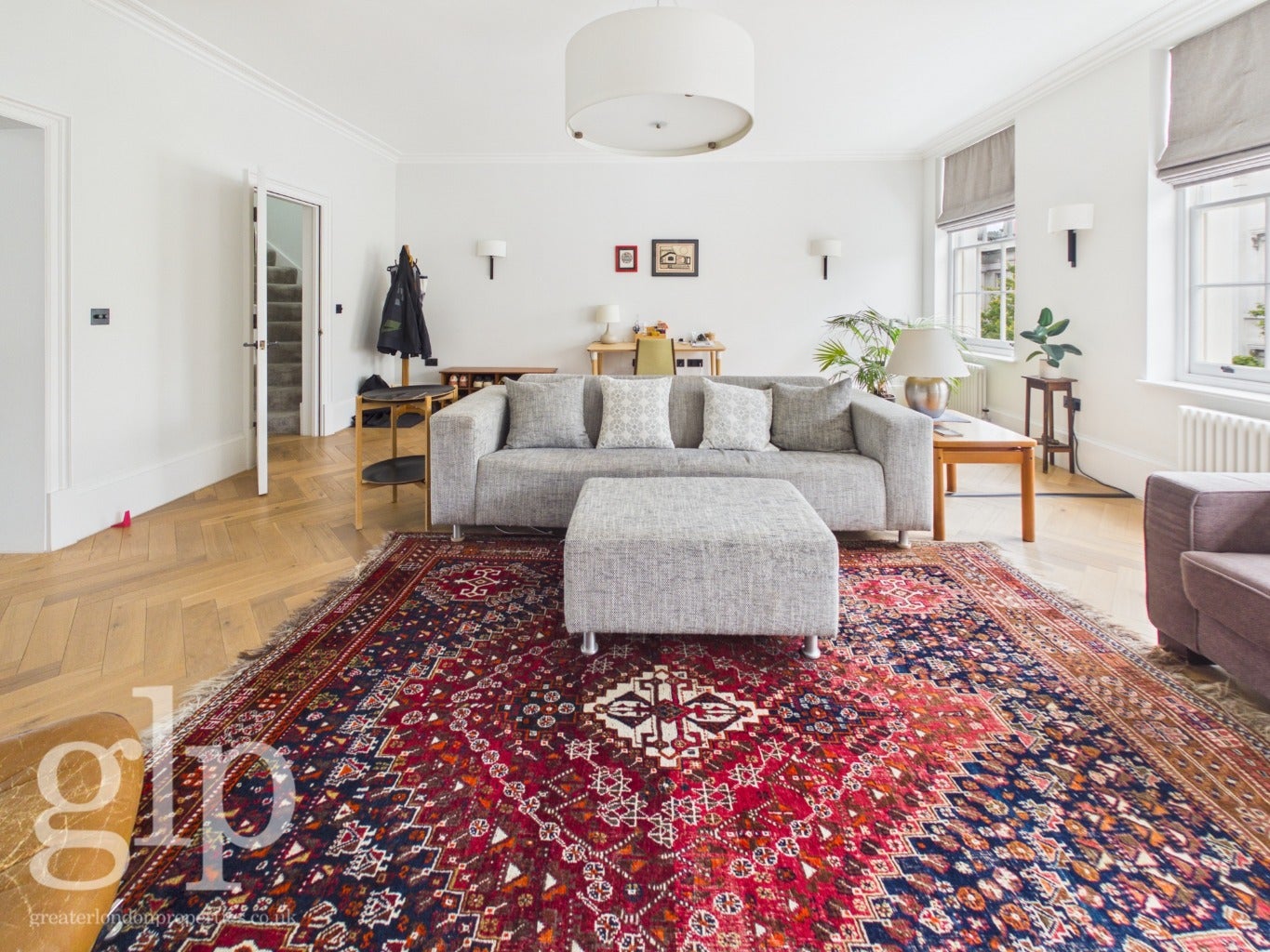 Flat Montague Street in Greater London