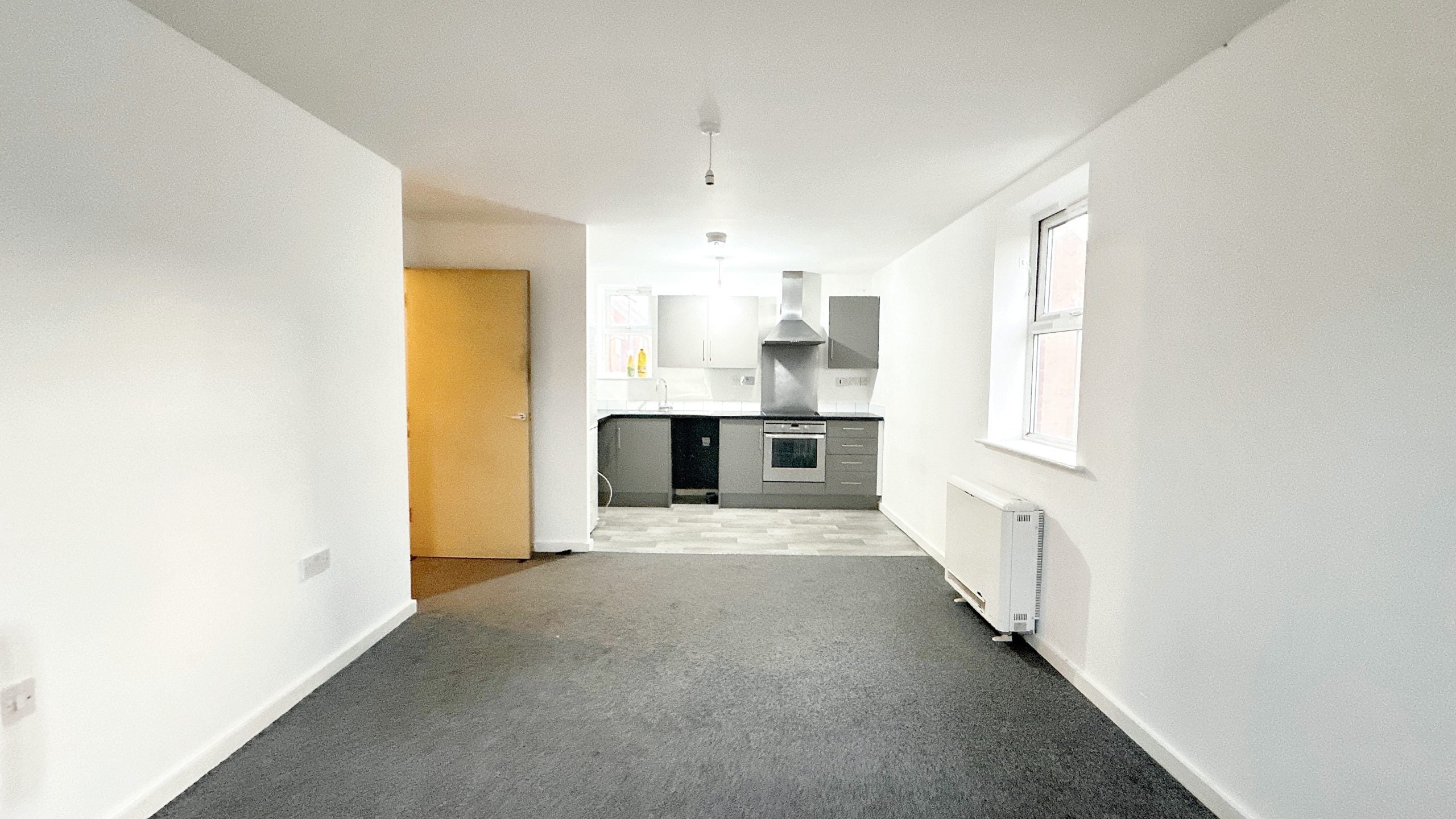 Flat Brompton Road in Leicester