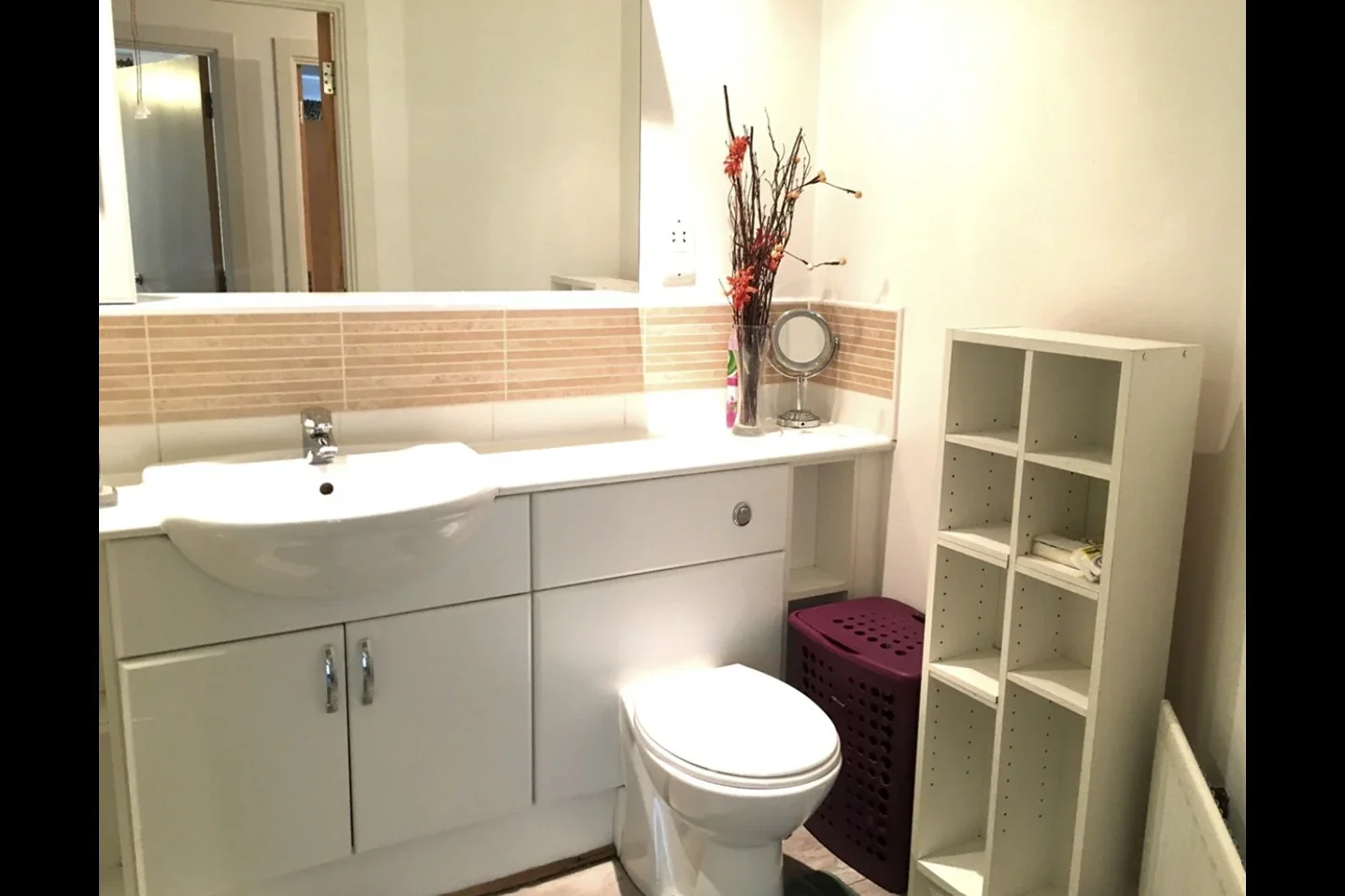 Flat Spring Place in Greater London