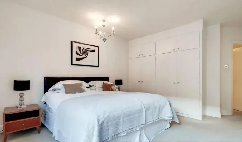 Flat Caledonian Road in Greater London