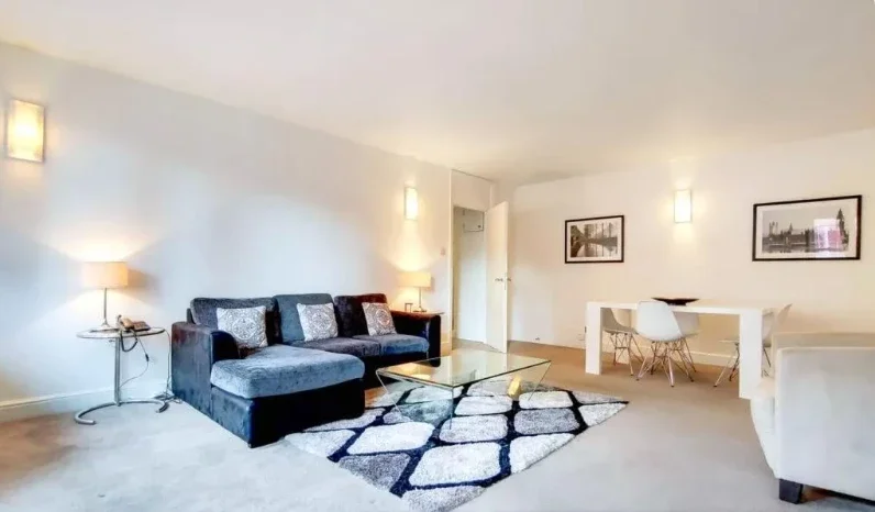 Flat Caledonian Road in Greater London