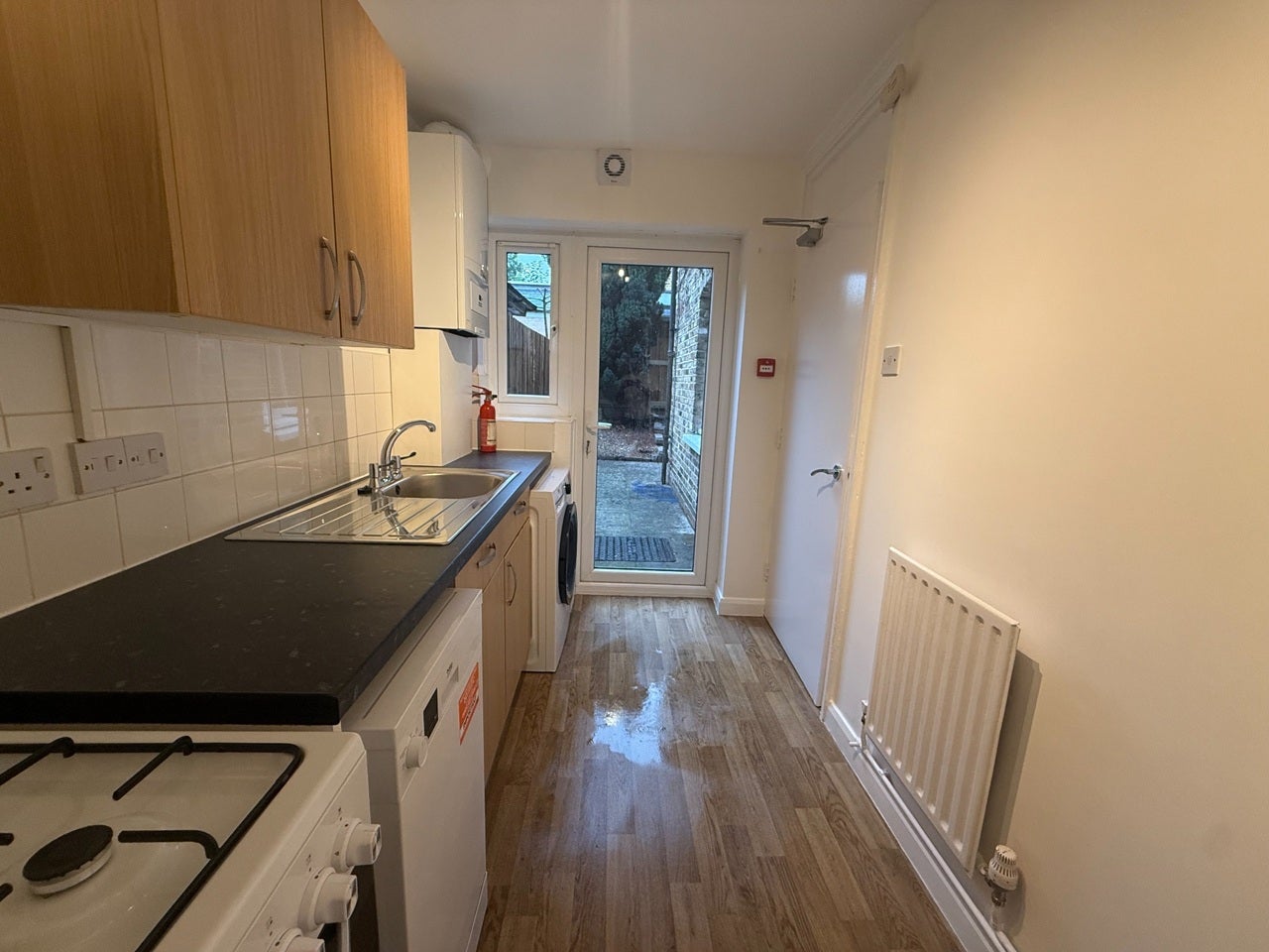 Flat Nevill Road in Greater London