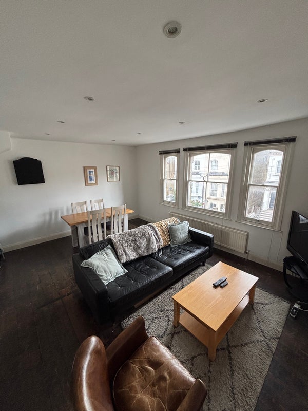 Room Oberstein Road in Greater London