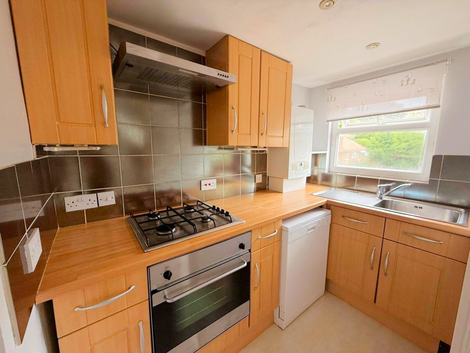 Flat Amherst Road in Rother