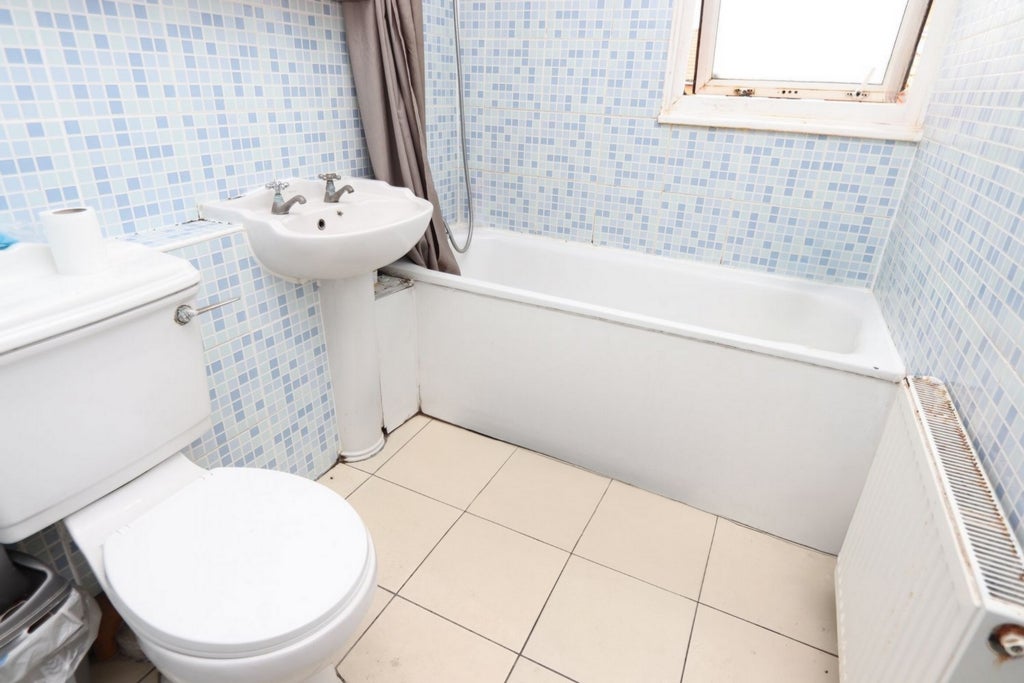 Room Globe Road in Greater London