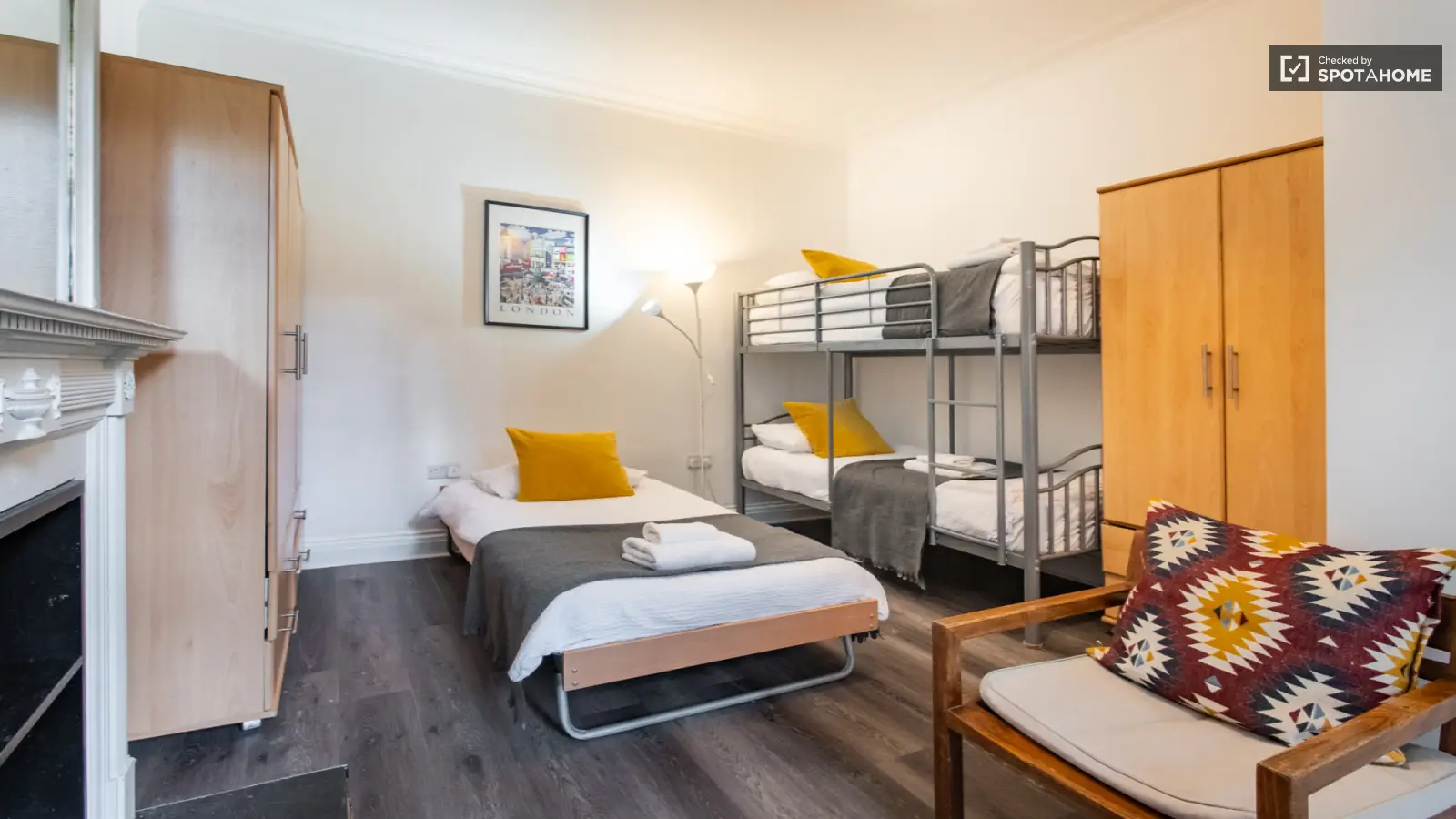 Room Barkston Gardens in Greater London